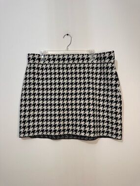 Show Me Your MuMu Black and White Houndstooth Mini Skirt